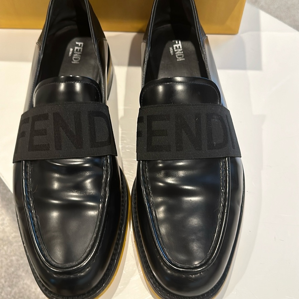 Men’s Fendi logo loafers